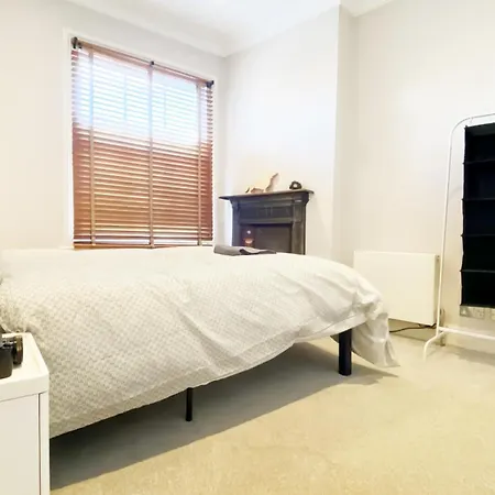 Homestay - Fulham Hideaway